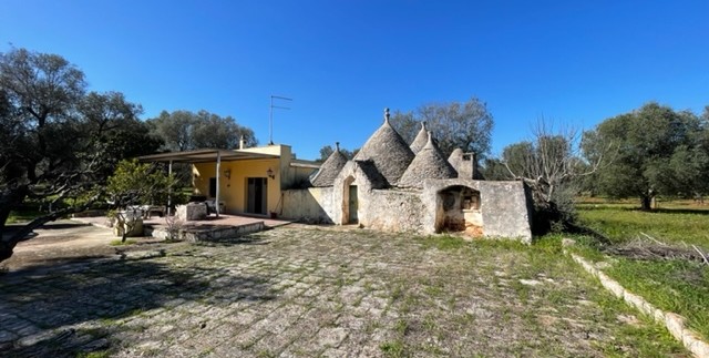 House with trullo complex for sale Francavilla Fontana-Ostuni