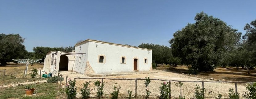 House with trulli property for sale, Puglia, Latiano, ready to step in
