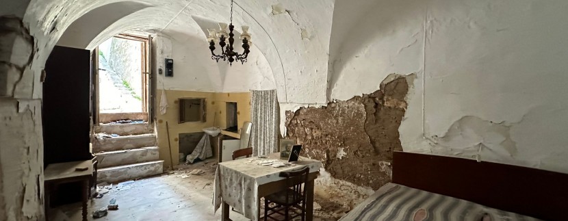 House for sale in the historic center of Ostuni, to be renovated